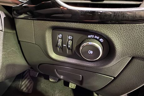 Vauxhall Astra 1.6 CDTi BlueInjection SRi VX Line Nav Hatchback 5dr Diesel Manual Euro 6 ( 18