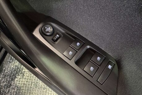 Vauxhall Astra 1.6 CDTi BlueInjection SRi VX Line Nav Hatchback 5dr Diesel Manual Euro 6 ( 14