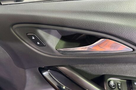 Vauxhall Astra 1.6 CDTi BlueInjection SRi VX Line Nav Hatchback 5dr Diesel Manual Euro 6 ( 13