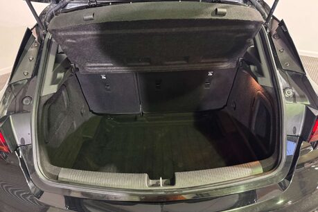 Vauxhall Astra 1.6 CDTi BlueInjection SRi VX Line Nav Hatchback 5dr Diesel Manual Euro 6 ( 45