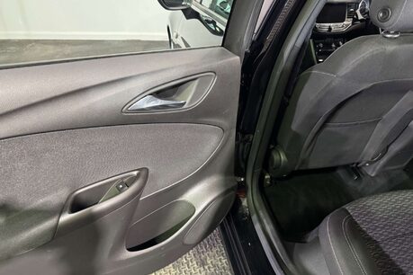 Vauxhall Astra 1.6 CDTi BlueInjection SRi VX Line Nav Hatchback 5dr Diesel Manual Euro 6 ( 47