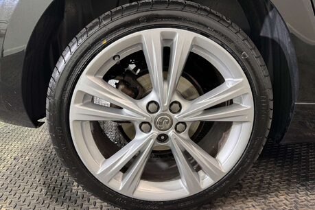 Vauxhall Astra 1.6 CDTi BlueInjection SRi VX Line Nav Hatchback 5dr Diesel Manual Euro 6 ( 60