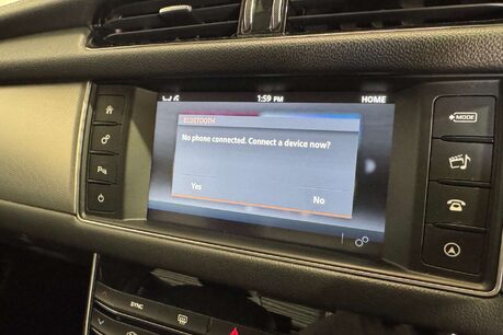 Jaguar XF 2.0d Prestige Saloon 4dr Diesel Auto Euro 6 (s/s) (180 ps) 29