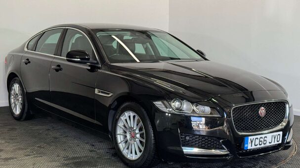 Jaguar XF 2.0d Prestige Saloon 4dr Diesel Auto Euro 6 (s/s) (180 ps) Service History