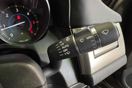 Jaguar XF 2.0d Prestige Saloon 4dr Diesel Auto Euro 6 (s/s) (180 ps) 23