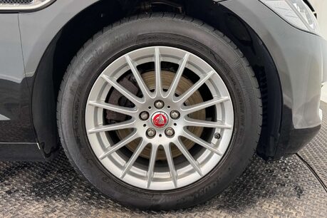 Jaguar XF 2.0d Prestige Saloon 4dr Diesel Auto Euro 6 (s/s) (180 ps) 65