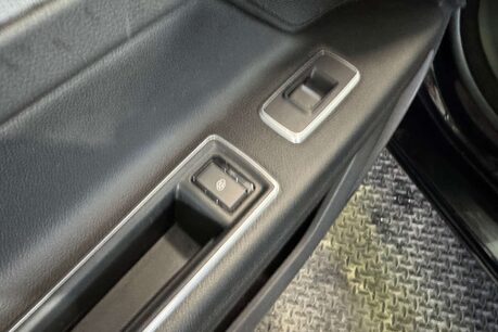 Jaguar XF 2.0d Prestige Saloon 4dr Diesel Auto Euro 6 (s/s) (180 ps) 59