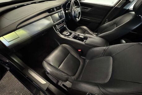 Jaguar XF 2.0d Prestige Saloon 4dr Diesel Auto Euro 6 (s/s) (180 ps) 61