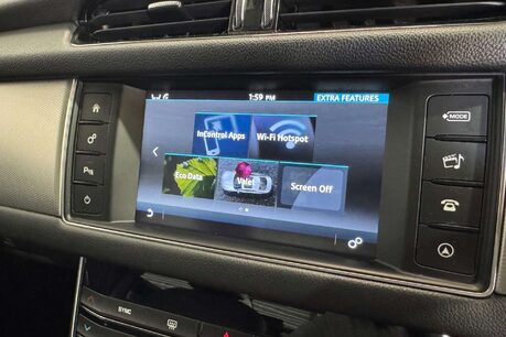 Jaguar XF 2.0d Prestige Saloon 4dr Diesel Auto Euro 6 (s/s) (180 ps) 31