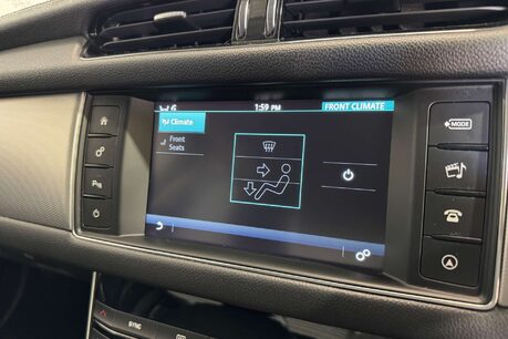 Jaguar XF 2.0d Prestige Saloon 4dr Diesel Auto Euro 6 (s/s) (180 ps) 30