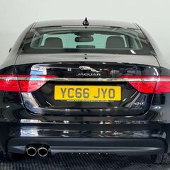 Jaguar XF 2.0d Prestige Saloon 4dr Diesel Auto Euro 6 (s/s) (180 ps) 6
