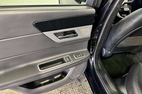 Jaguar XF 2.0d Prestige Saloon 4dr Diesel Auto Euro 6 (s/s) (180 ps) 53