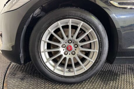 Jaguar XF 2.0d Prestige Saloon 4dr Diesel Auto Euro 6 (s/s) (180 ps) 64