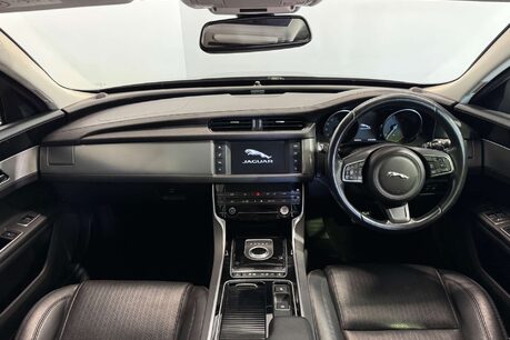 Jaguar XF 2.0d Prestige Saloon 4dr Diesel Auto Euro 6 (s/s) (180 ps) 9
