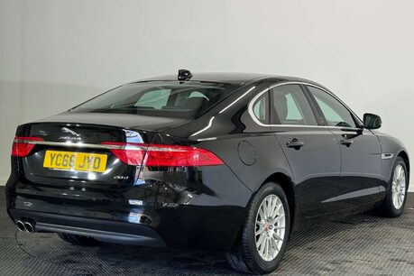 Jaguar XF 2.0d Prestige Saloon 4dr Diesel Auto Euro 6 (s/s) (180 ps) 7