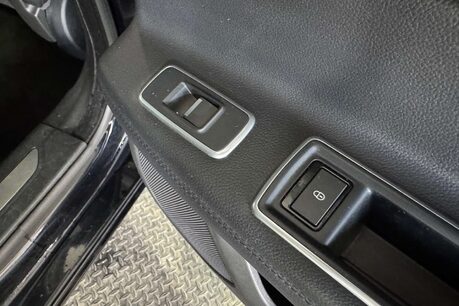 Jaguar XF 2.0d Prestige Saloon 4dr Diesel Auto Euro 6 (s/s) (180 ps) 45