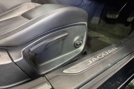 Jaguar XF 2.0d Prestige Saloon 4dr Diesel Auto Euro 6 (s/s) (180 ps) 17