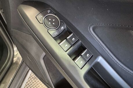 Ford Focus 1.5 EcoBlue Zetec Estate 5dr Diesel Auto Euro 6 (s/s) (120 ps) 14