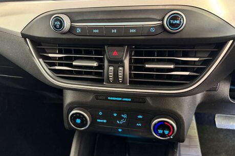 Ford Focus 1.5 EcoBlue Zetec Estate 5dr Diesel Auto Euro 6 (s/s) (120 ps) 32