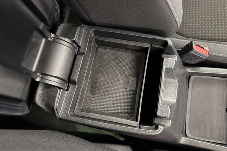 Ford Focus 1.5 EcoBlue Zetec Estate 5dr Diesel Auto Euro 6 (s/s) (120 ps) 36