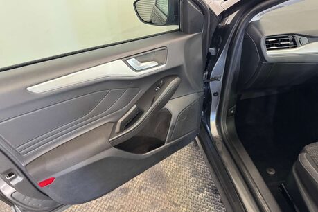 Ford Focus 1.5 EcoBlue Zetec Estate 5dr Diesel Auto Euro 6 (s/s) (120 ps) 50