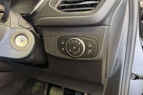 Ford Focus 1.5 EcoBlue Zetec Estate 5dr Diesel Auto Euro 6 (s/s) (120 ps) 16