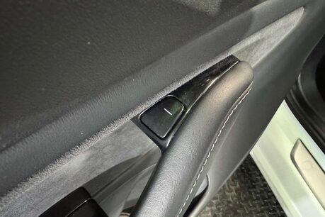 Tesla Model 3 (Dual Motor) Long Range Saloon 4dr Electric Auto 4WDE (346 ps) 59