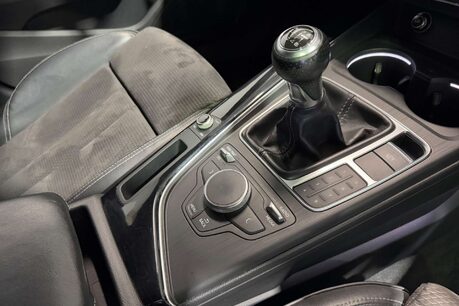 Audi A4 1.4 TFSI Black Edition Saloon 4dr Petrol Manual Euro 6 (s/s) (150 ps) 12