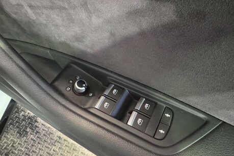 Audi A4 1.4 TFSI Black Edition Saloon 4dr Petrol Manual Euro 6 (s/s) (150 ps) 15