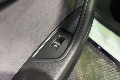 Audi A4 1.4 TFSI Black Edition Saloon 4dr Petrol Manual Euro 6 (s/s) (150 ps) 50