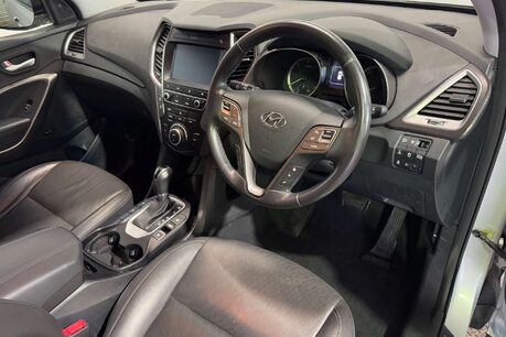 Hyundai SANTA FE 2.2 CRDi Blue Drive Premium SUV 5dr Diesel Auto 4WD Euro 6 (s/s) (200 ps) 11