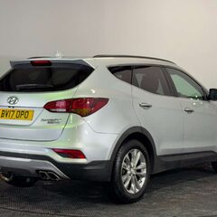 Hyundai SANTA FE 2.2 CRDi Blue Drive Premium SUV 5dr Diesel Auto 4WD Euro 6 (s/s) (200 ps) 7