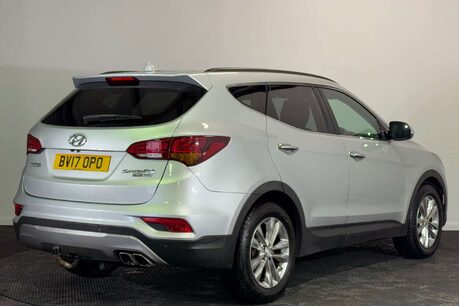 Hyundai SANTA FE 2.2 CRDi Blue Drive Premium SUV 5dr Diesel Auto 4WD Euro 6 (s/s) (200 ps) 7