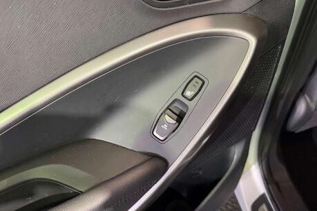 Hyundai SANTA FE 2.2 CRDi Blue Drive Premium SUV 5dr Diesel Auto 4WD Euro 6 (s/s) (200 ps) 49