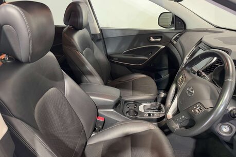 Hyundai SANTA FE 2.2 CRDi Blue Drive Premium SUV 5dr Diesel Auto 4WD Euro 6 (s/s) (200 ps) 10