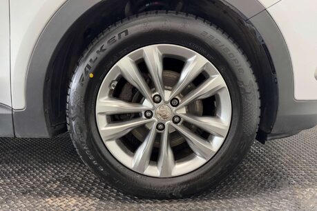 Hyundai SANTA FE 2.2 CRDi Blue Drive Premium SUV 5dr Diesel Auto 4WD Euro 6 (s/s) (200 ps) 59