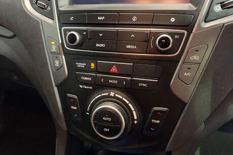 Hyundai SANTA FE 2.2 CRDi Blue Drive Premium SUV 5dr Diesel Auto 4WD Euro 6 (s/s) (200 ps) 29