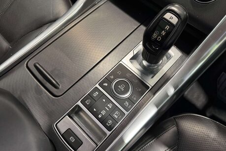 Land Rover Range Rover Sport 3.0 SD V6 HSE Dynamic SUV 5dr Diesel Auto 4WD Euro 6 (s/s) (306 ps) 39