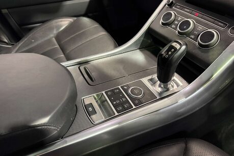 Land Rover Range Rover Sport 3.0 SD V6 HSE Dynamic SUV 5dr Diesel Auto 4WD Euro 6 (s/s) (306 ps) 12
