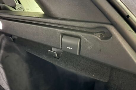 Land Rover Range Rover Sport 3.0 SD V6 HSE Dynamic SUV 5dr Diesel Auto 4WD Euro 6 (s/s) (306 ps) 51