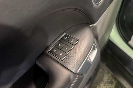 Land Rover Range Rover Sport 3.0 SD V6 HSE Dynamic SUV 5dr Diesel Auto 4WD Euro 6 (s/s) (306 ps) 60