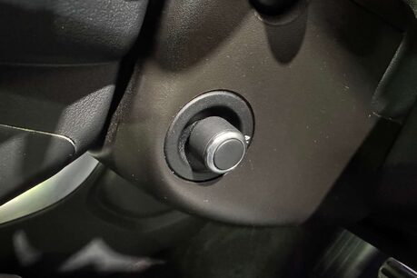 Land Rover Range Rover Sport 3.0 SD V6 HSE Dynamic SUV 5dr Diesel Auto 4WD Euro 6 (s/s) (306 ps) 18