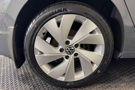 Volkswagen Golf 1.5 TSI Style Hatchback 5dr Petrol Manual Euro 6 (s/s) (150 ps) 63