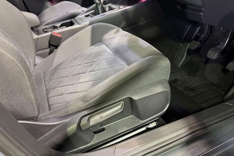 Volkswagen Golf 1.5 TSI Style Hatchback 5dr Petrol Manual Euro 6 (s/s) (150 ps) 16