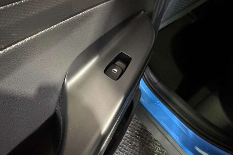 Hyundai KONA 1.0 T-GDi Blue Drive Premium SE SUV 5dr Petrol Manual Euro 6 (s/s) (120 ps) 48