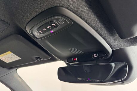 Volvo XC40 2.0 D3 R-Design SUV 5dr Diesel Manual Euro 6 (s/s) (150 ps) 35