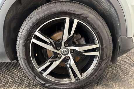 Volvo XC40 2.0 D3 R-Design SUV 5dr Diesel Manual Euro 6 (s/s) (150 ps) 58