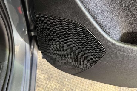 Volvo XC40 2.0 D3 R-Design SUV 5dr Diesel Manual Euro 6 (s/s) (150 ps) 45