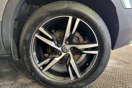 Volvo XC40 2.0 D3 R-Design SUV 5dr Diesel Manual Euro 6 (s/s) (150 ps) 56