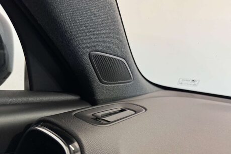 Volvo XC40 2.0 D3 R-Design SUV 5dr Diesel Manual Euro 6 (s/s) (150 ps) 38